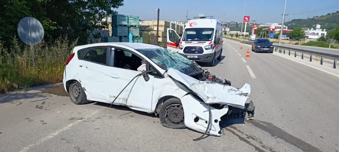 Kaza Çanakkale'de: 2 kişi yaralı