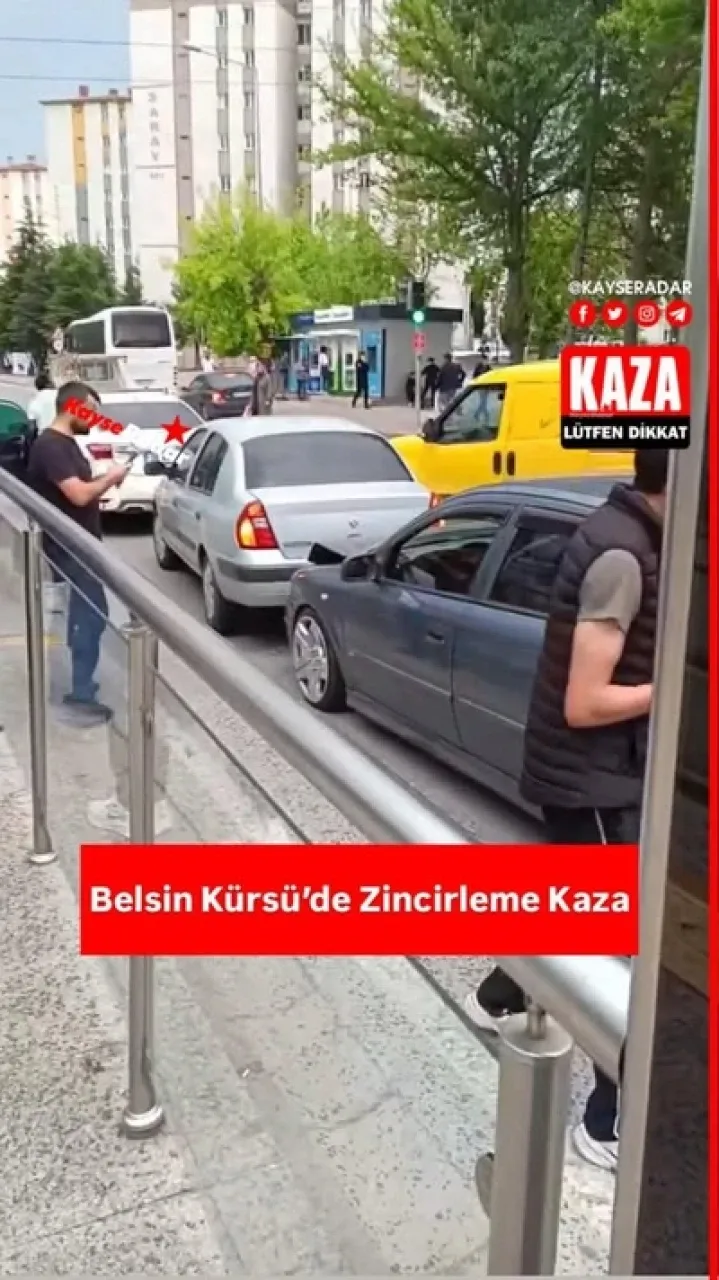 Kürsü'de zincirleme trafik kazası yaşandı.