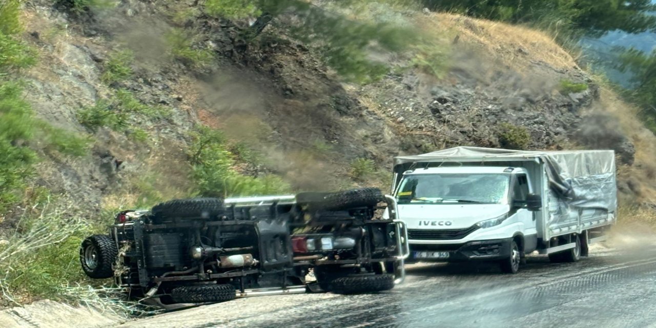 Marmaris-Datça yolu katlanarak kaza: 2 kişi yaralı