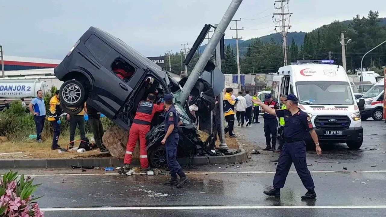 Muğla'da trajik kaza; bir kişi hayatını kaybetti, üç kişi yaralandı!