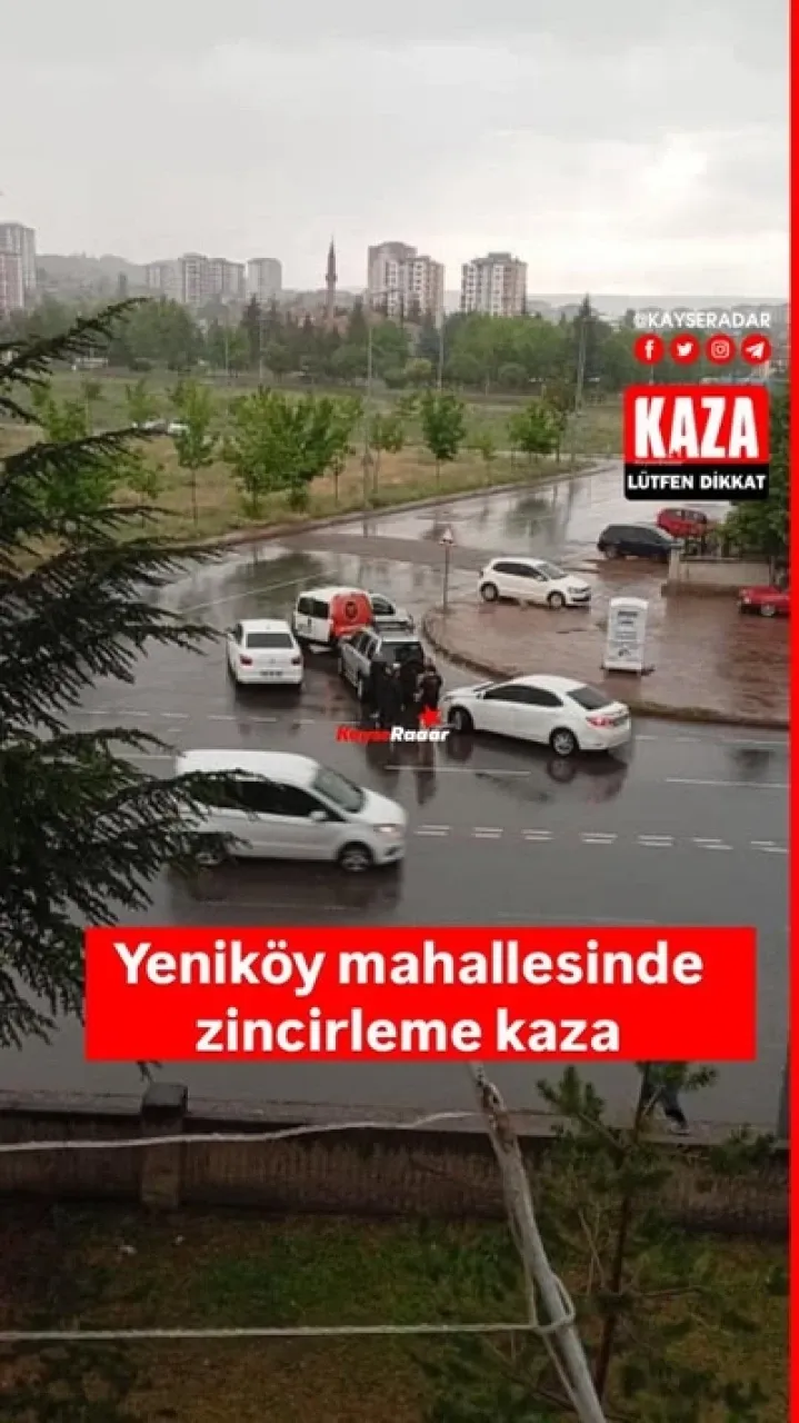 Yeniköy'de ardışık trafik kazası meydana geldi