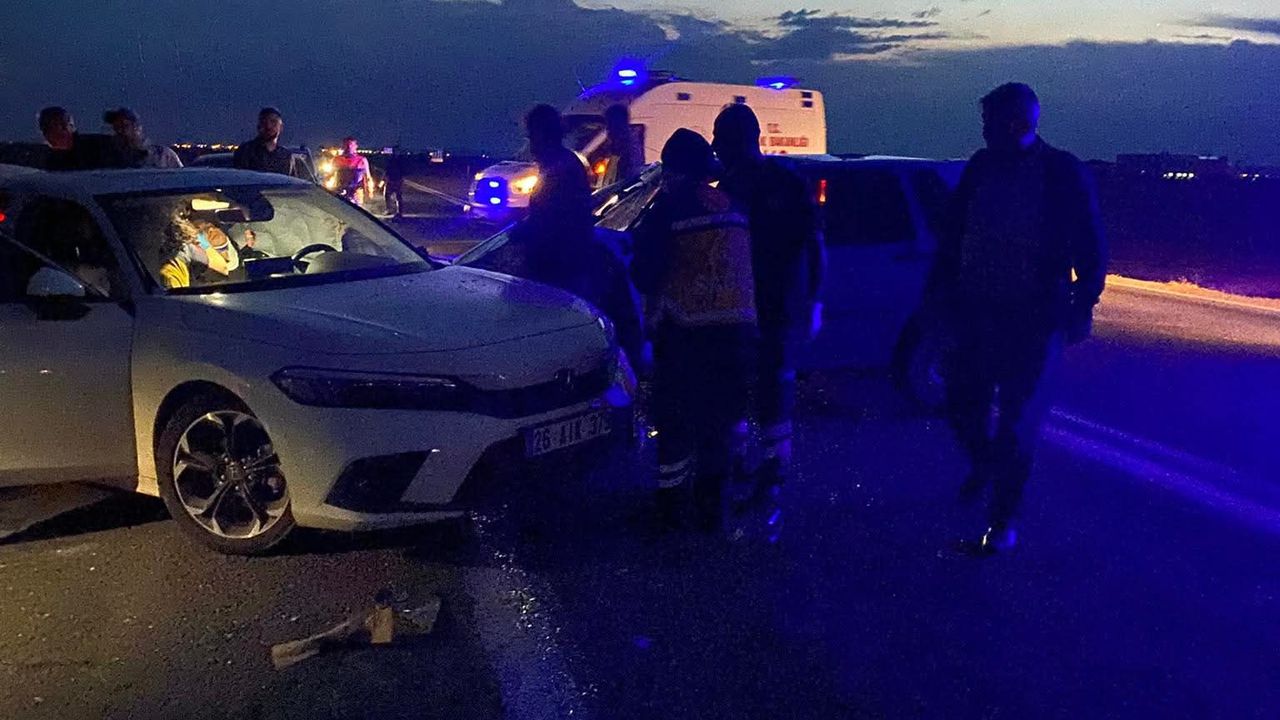 Bor Kızılca Yolu'nda Trafik Kazası: 2 Yaralı var