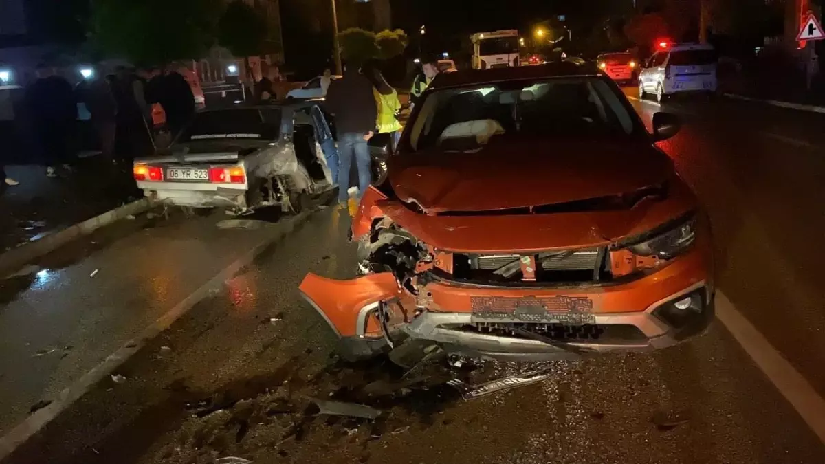 Konya'da Kaza Sonucu İki Kişi Yaralandı.