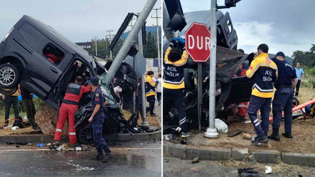 Muğla'da kaza: Bir araç direğe çarptı ve hava da asılı kaldı.