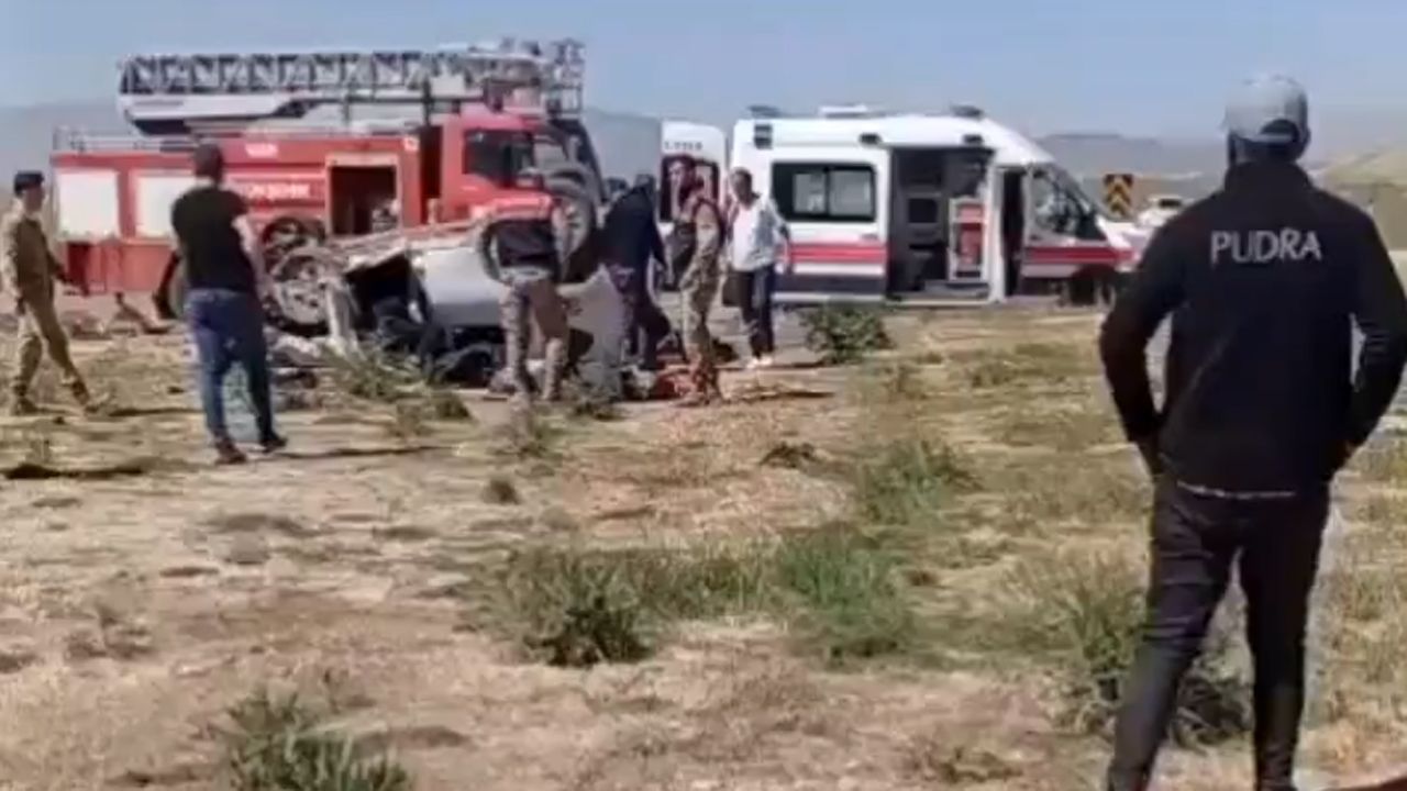 Van'da kaza: Yaralı ve ölü var.