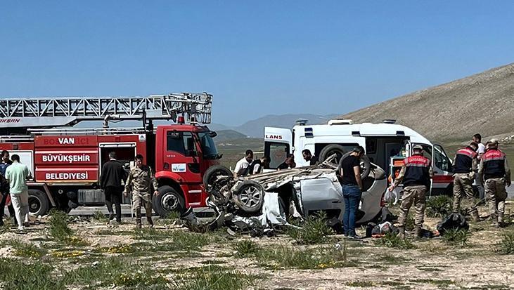 Van'da korkunç kaza: 4 ölü, 3 yaralı.
