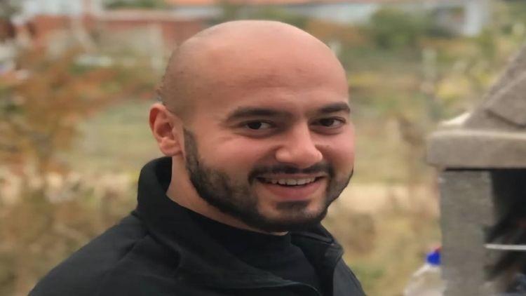Korkunç kaza! Araç devrildi; eğitmen Yılmaz hayatını kaybetti, ailesi yaralandı.
