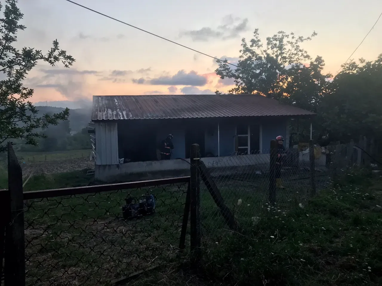 Sevgilisiyle kaldığı evi ateşe veren ve ardından kaza yapan şahıs Sakarya Karasu'da yakalandı.