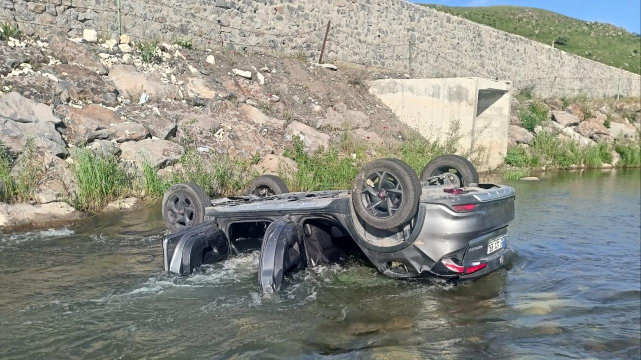 Erzurum'da korkunç kaza: 3 kişi aynı aileden hayatını kaybetti.