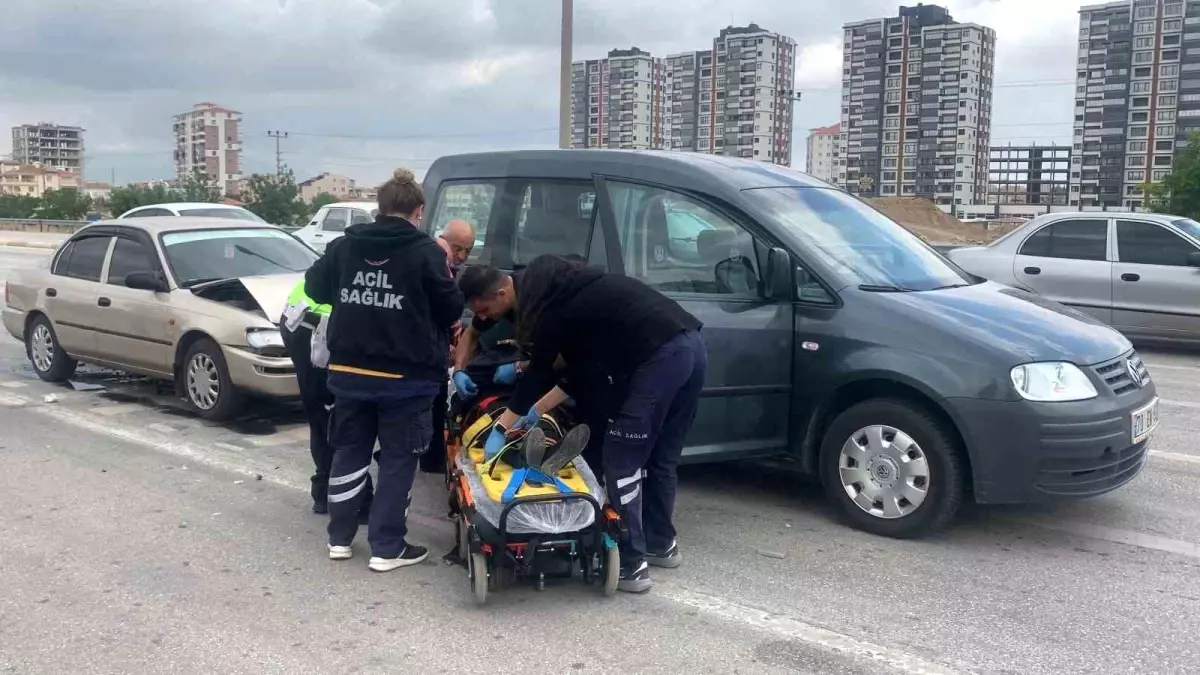 Karaman'da trafik kazasında bir kişi hafif yaralandı.
