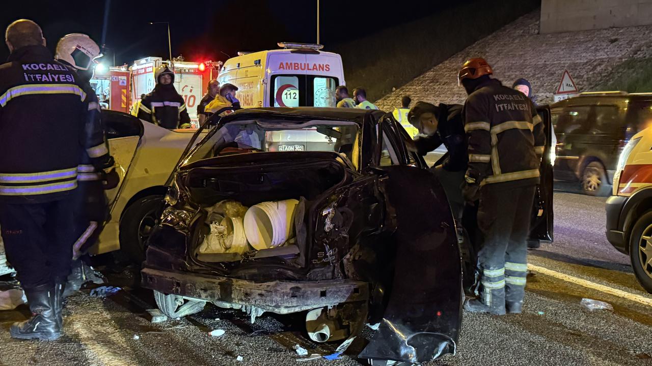Kuzey Marmara Otoyolu'nda ardışık kaza: 12 kişi yaralandı
