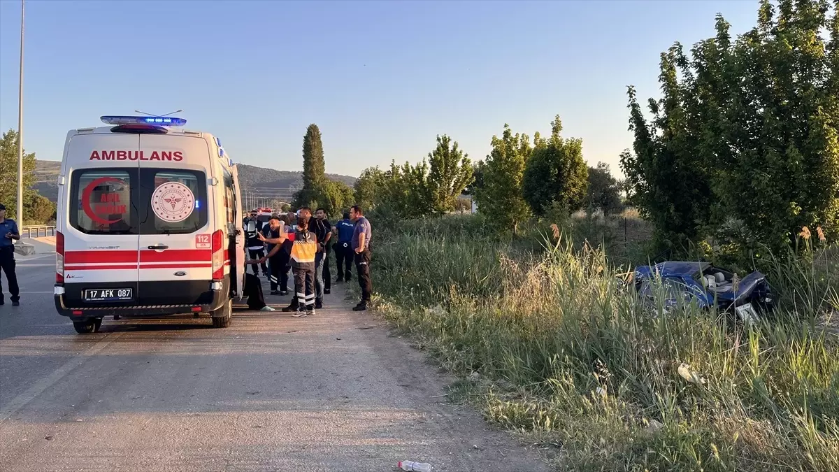 Çanakkale'de Zincirleme Kaza: 5 Kişi Yaralandı