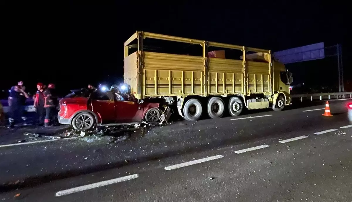 Pamukova'da Trafik Kazasında Bir Kişi Hayatını Kaybetti.