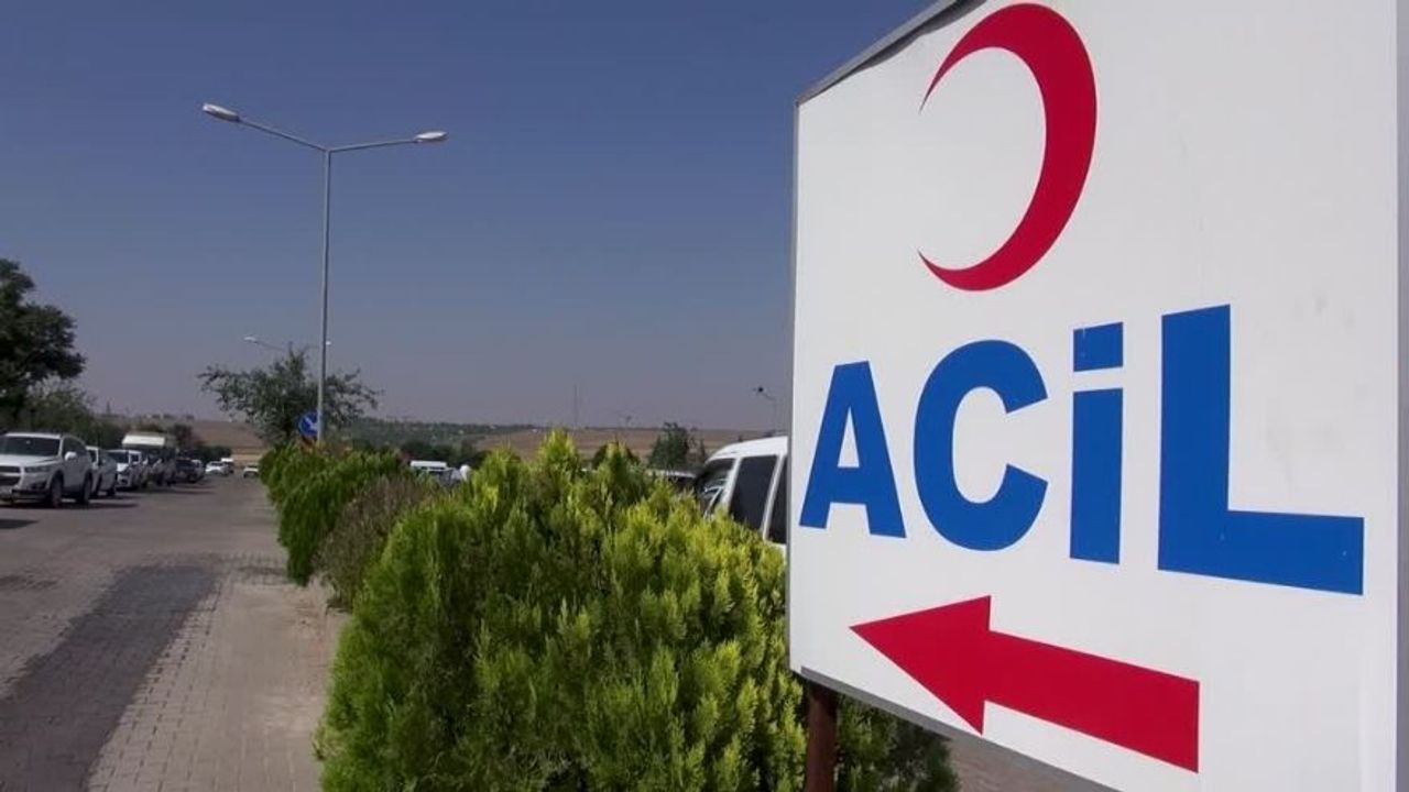 Şanlıurfa'da Trafik Kaza: 8 Yaralı, 2 Araç Çarpıştı