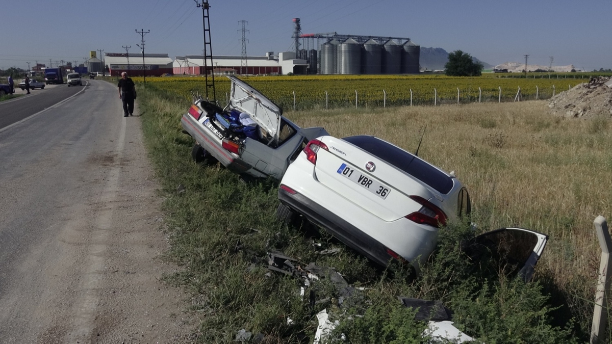 Adana'da trafik kazasında anne ve bebeği öldü - STAR