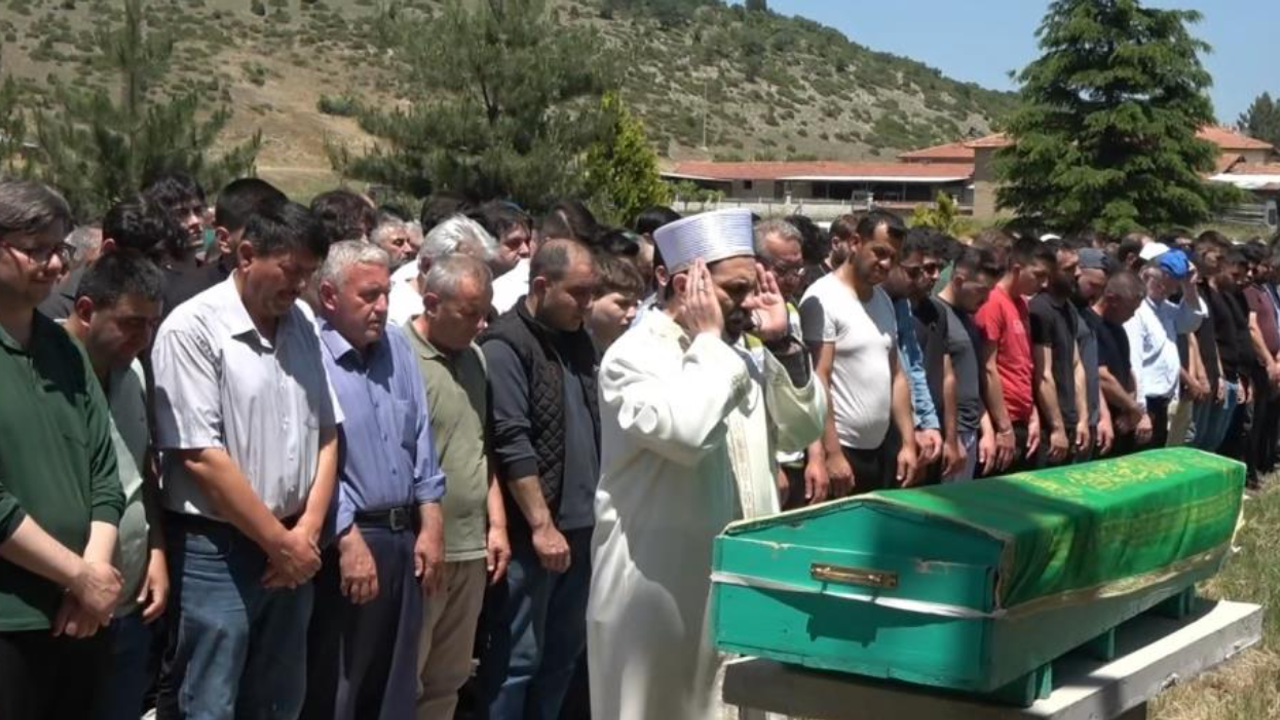 Genç trafik kurbanı için son vedası