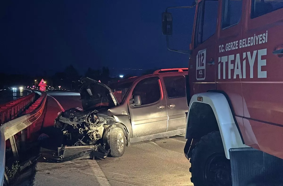 Sinop'ta Meydana Gelen Trafik Kazasında 2 Kişi Yaralandı