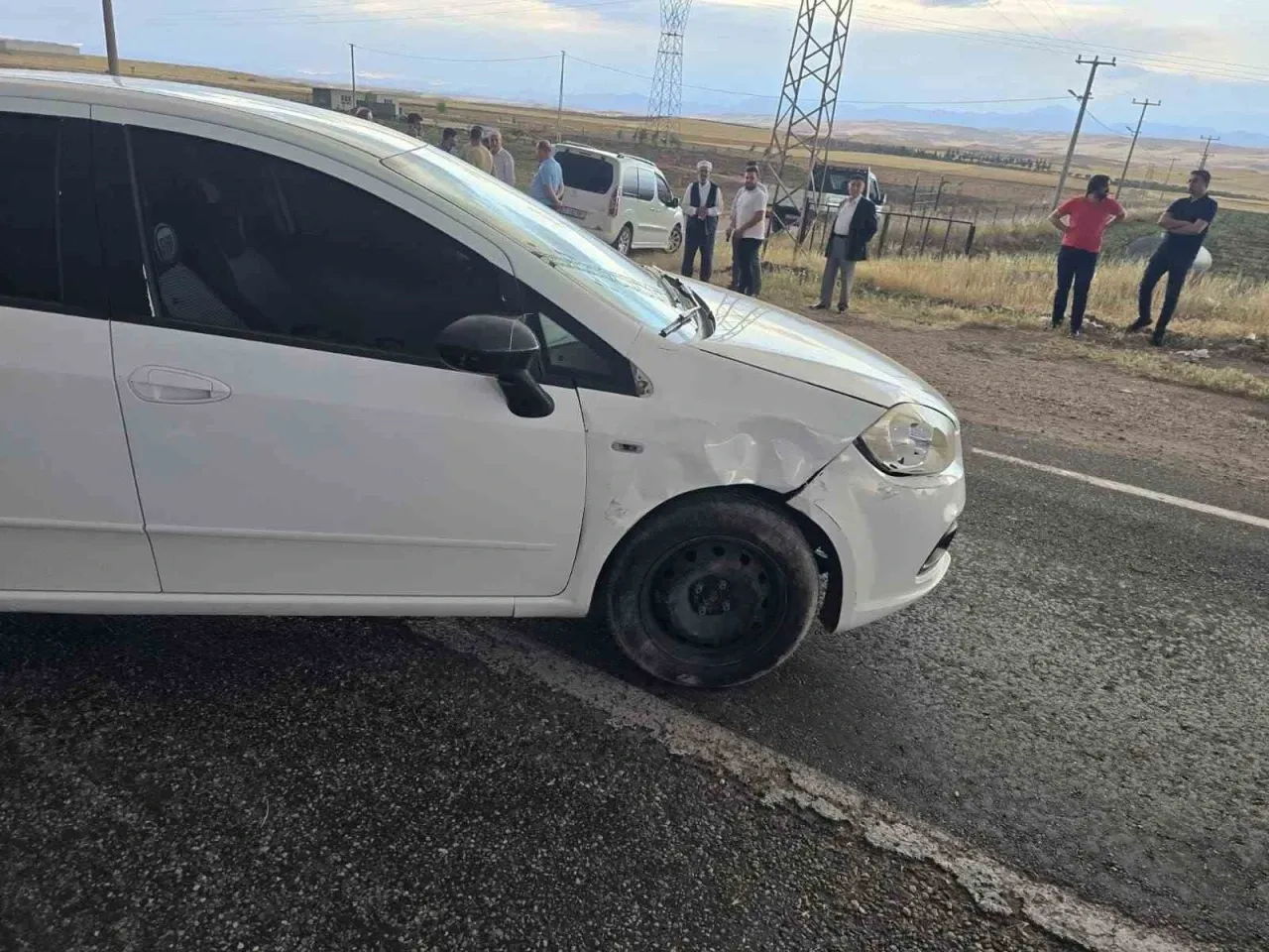 Trafik kazasında Siirt'te 3 kişi yaralandı.