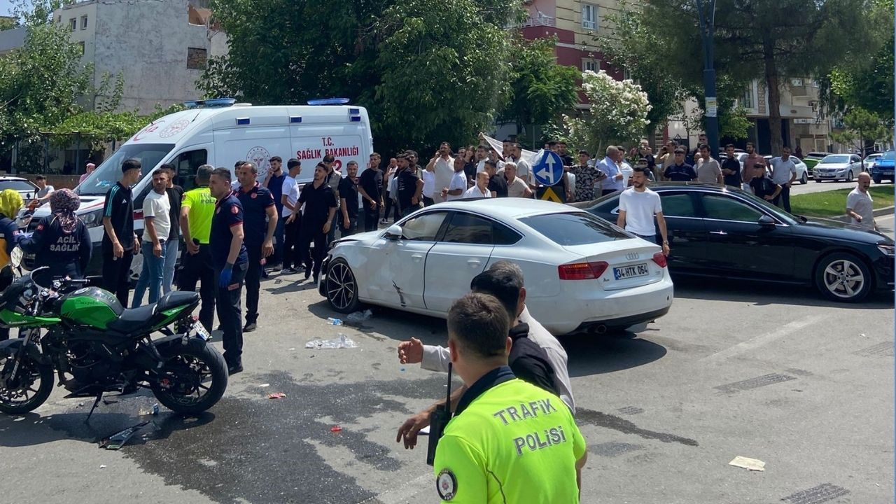 Batman'da ardı ardına trafik kazası: 4 kişi yaralandı.