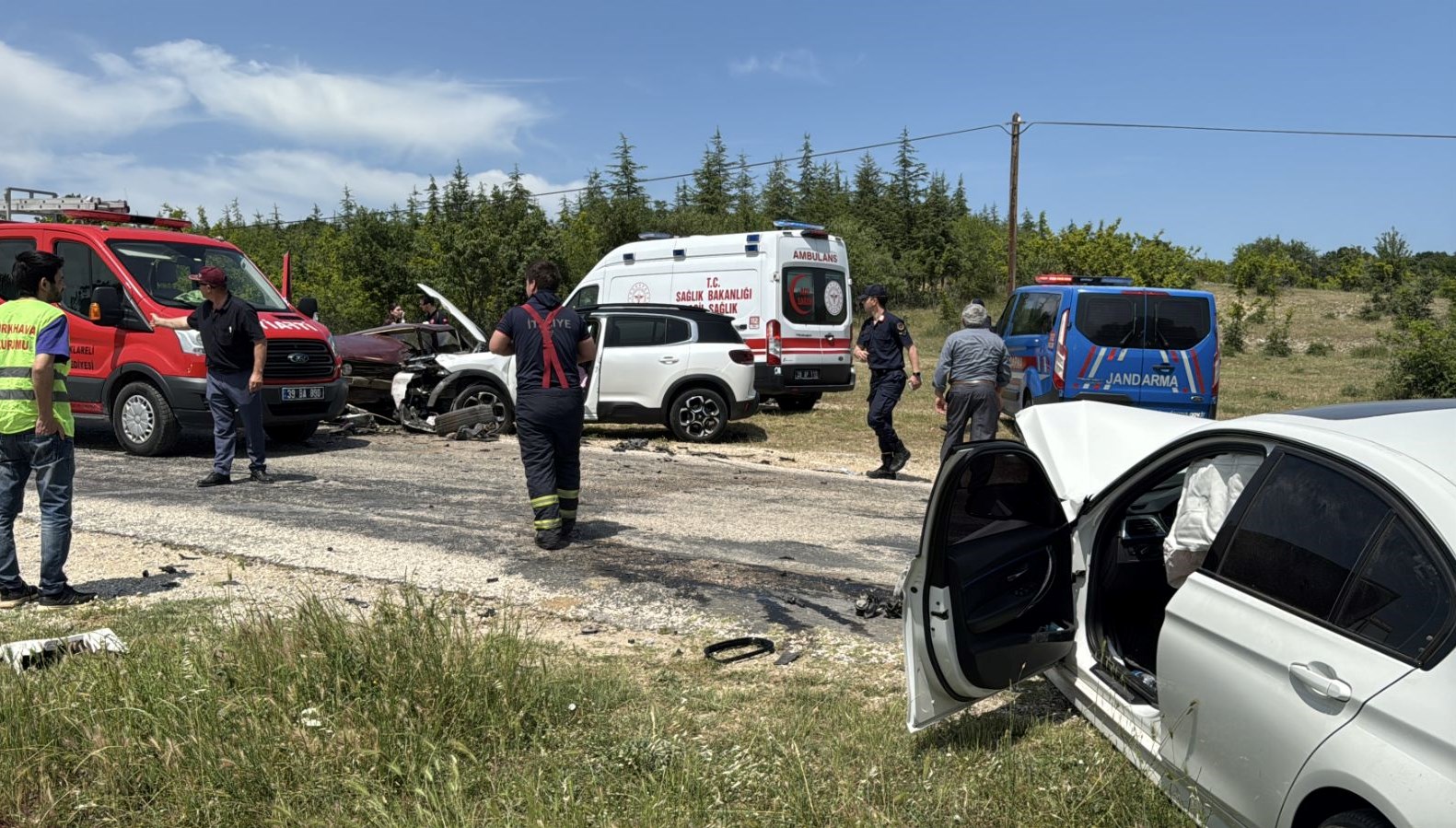 Kırklareli'nde ardışık trafik kazası oldu.