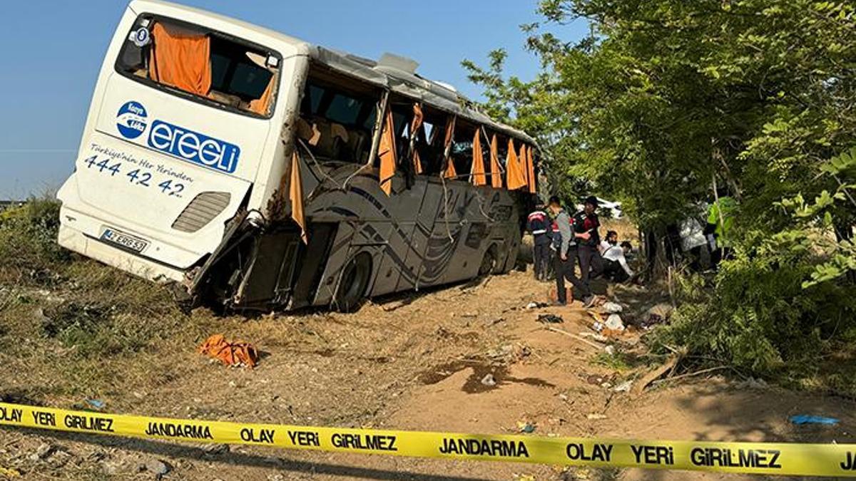 Konya'da bayramın ilk gününde ciddi kaza: Can kayıpları ve yaralılar mevcut.