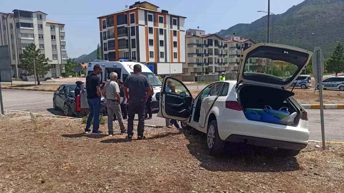 Konya'da Trafik Kazası: 5 Kişi Yaralandı