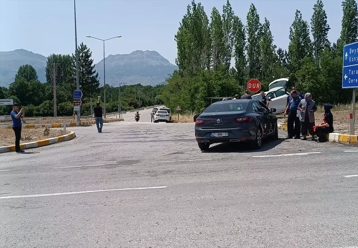 Konya'da trafik kazasında 5 kişi yaralandı.