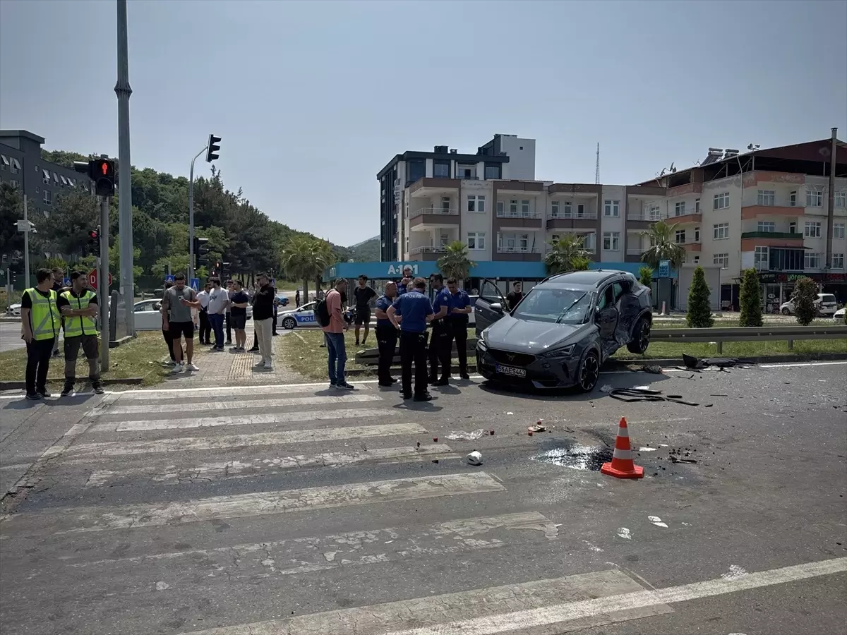 Samsun'da trafik kazasında 6 kişi yaralandı.