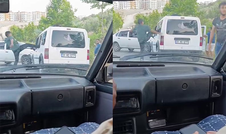 Araçtakilere korku dolu anlar yaşattılar.