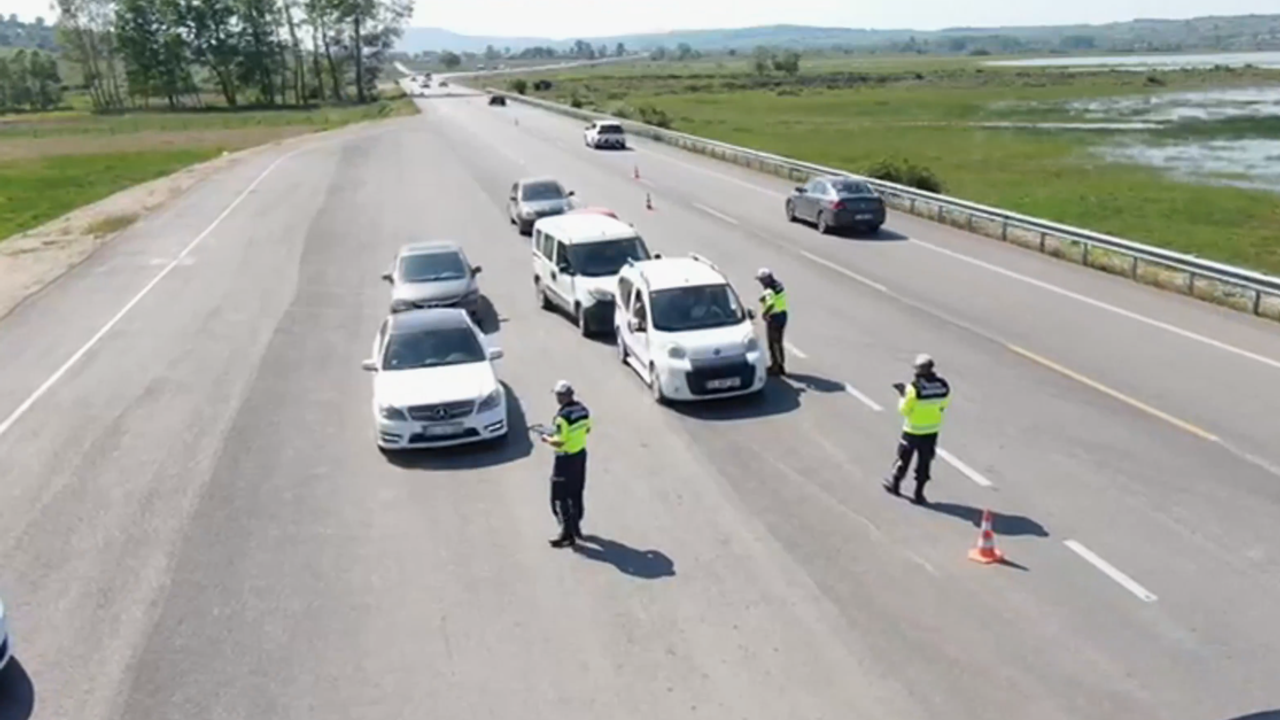 Bayramın açılış gününde 692 trafik kaza meydana geldi.