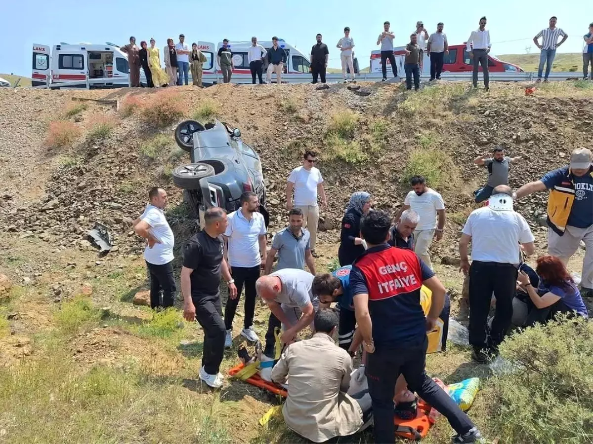 Bingöl'de Trafik Kazasında 4 Kişi Yaralandı.