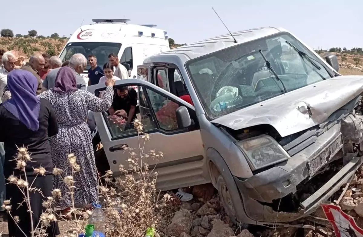 Halfeti'de Kaza: 2 Kişi Yaralandı