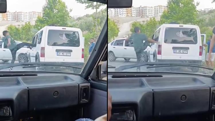 Kazaya karışan araç saldırıya uğradı! Korku dolu anlar kaydedildi...