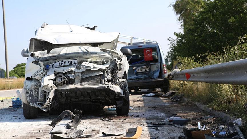Bayram tatilindeki trafik kazaları! Bakan Yerlikaya duyurdu.