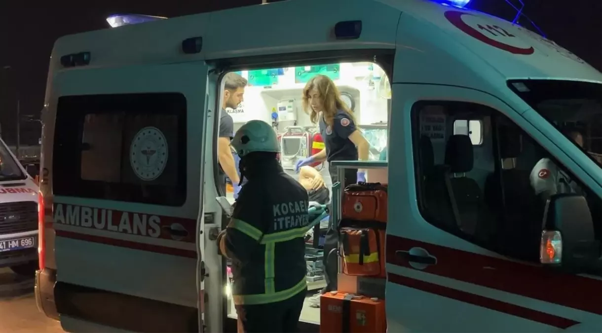 Kocaeli'de Kaza Sonucu 2 Kişi Yaralandı.