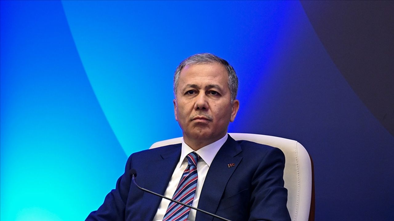 Yerlikaya: Bayramın ilk üç gününde 2.238 trafik kazası yaşandı.