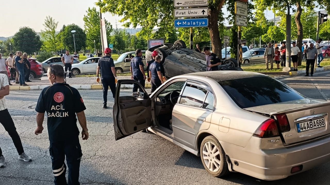 Kaza raporu: 2 kişi yaralandı!