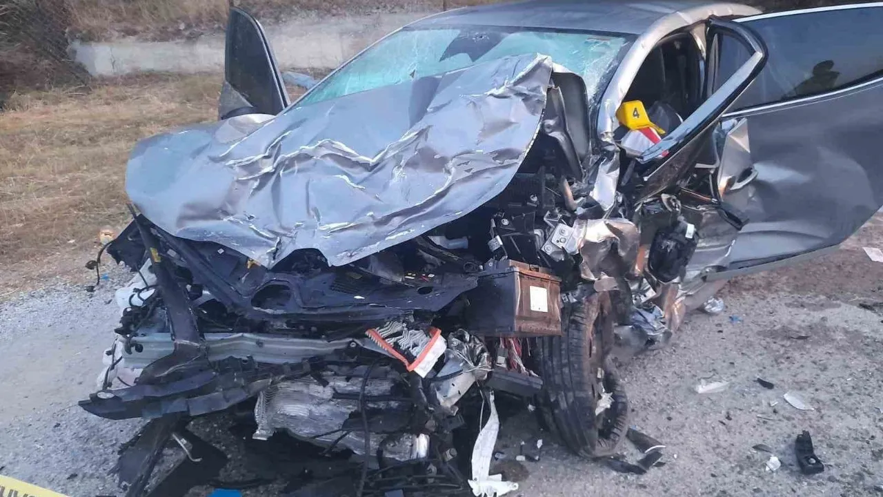 Menderes, İzmir'de zincirleme kaza: 5 ölü, 2 yaralı