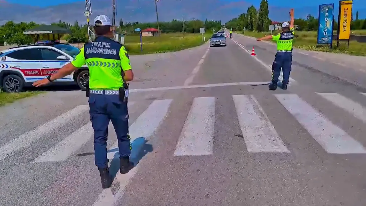 Kurban Bayramı’nda 2 bin 960 trafik kazası yaşandı.