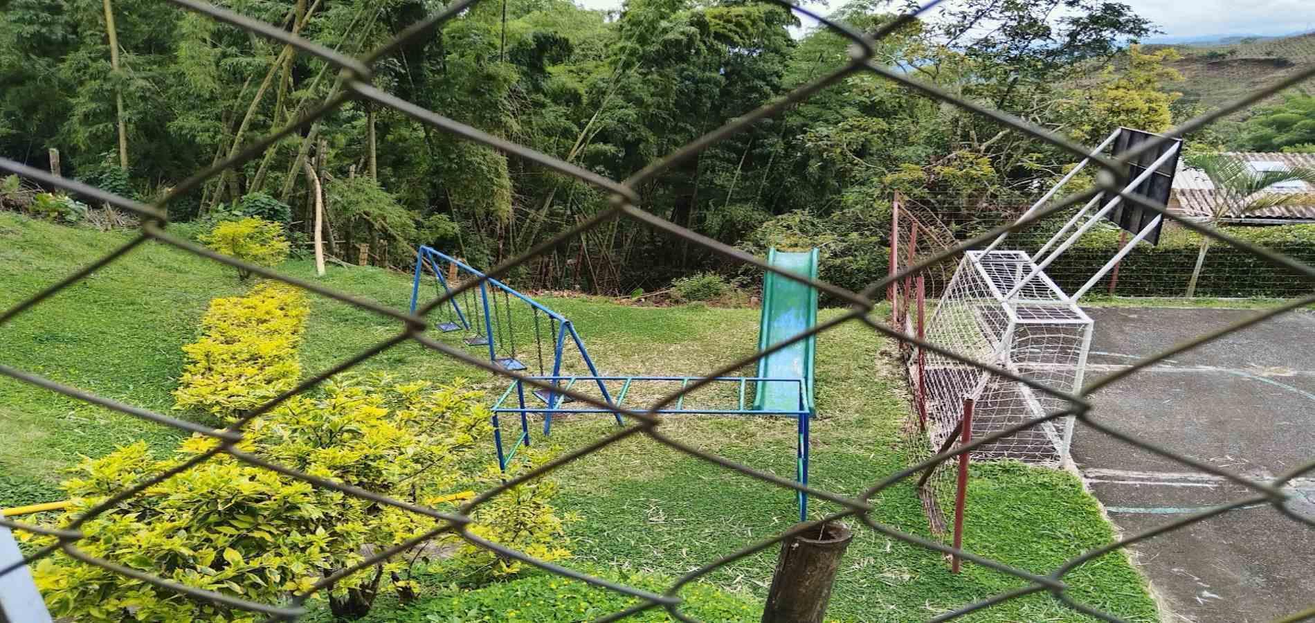 Foto de Casa campestre en Venta en Vereda santagueda, Palestina - 30 - 279060830