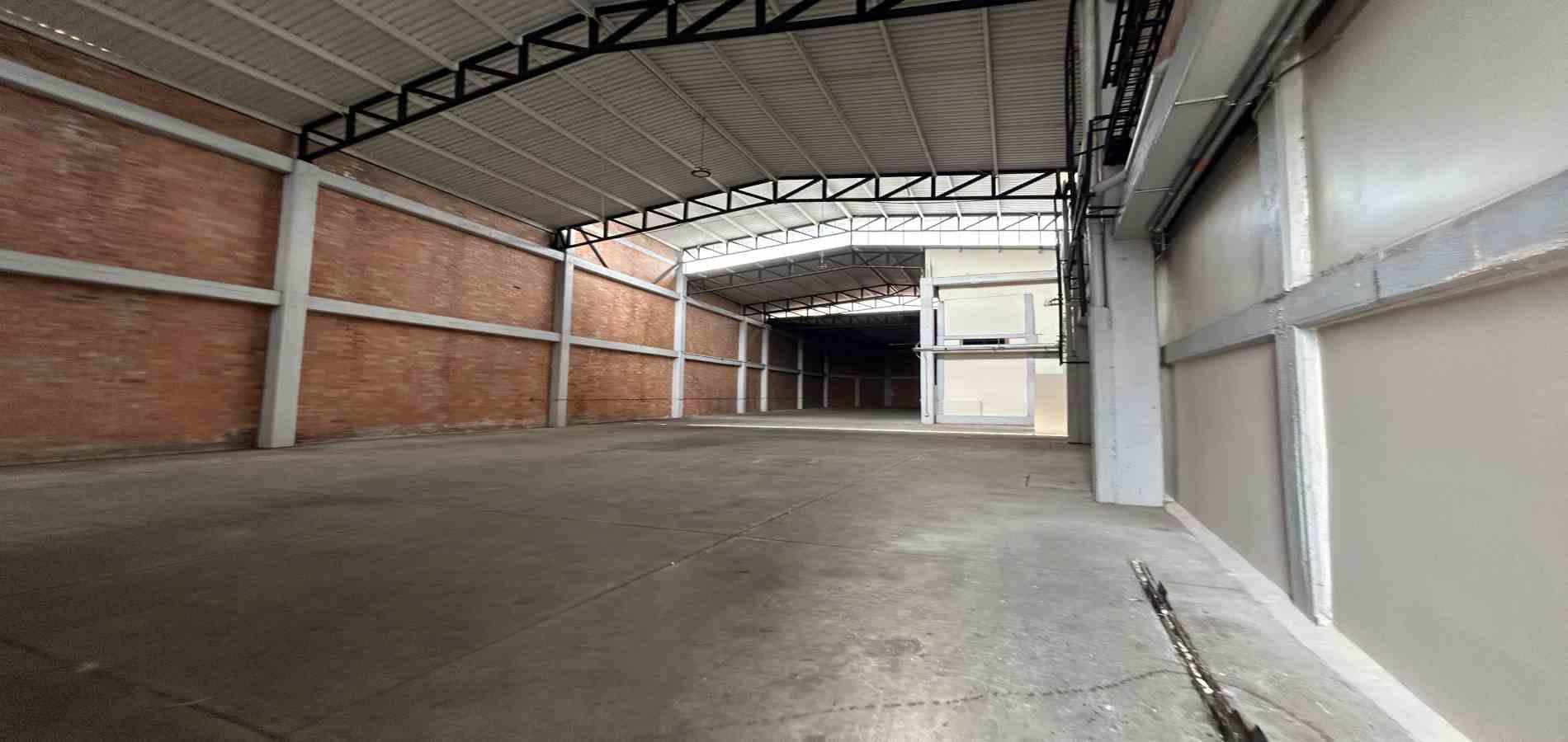 Foto de Bodega para Arriendo en Av simon bolivar, Dosquebradas - 279069399