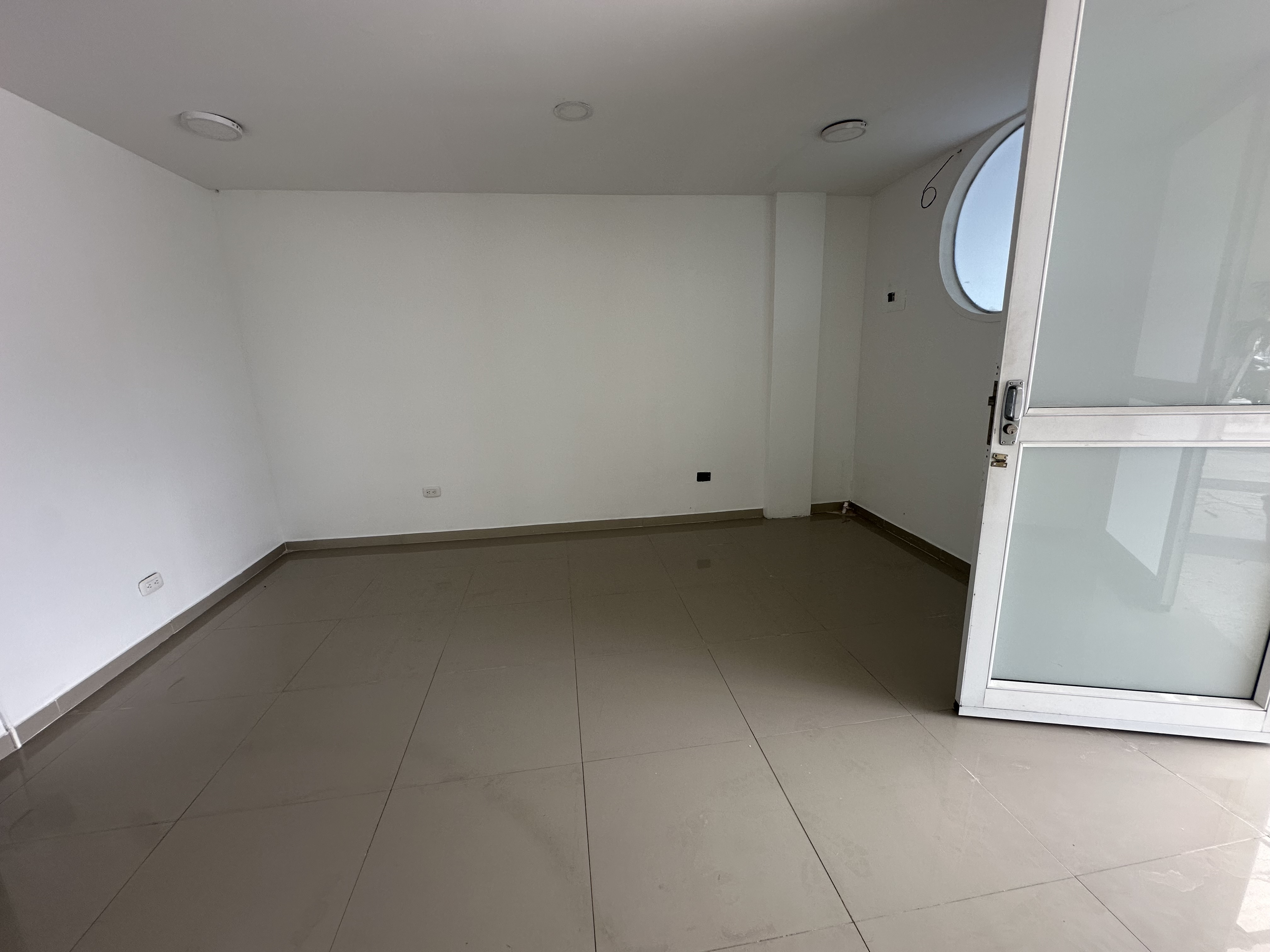 Foto de Local en Arriendo en Avenida centenario, Armenia  - 12 - 279068777