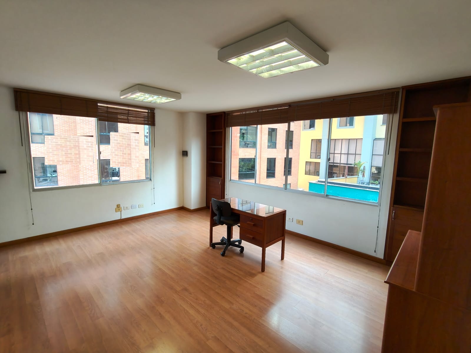 Foto de Oficina en Venta en Norte, Armenia  - 1 - 279065792