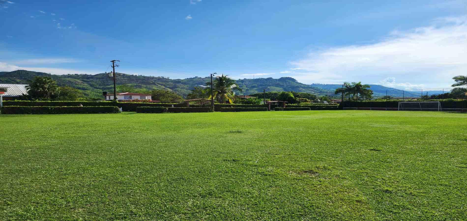 Foto de Casa campestre en Venta en Vereda santagueda, Palestina - 8 - 279069005