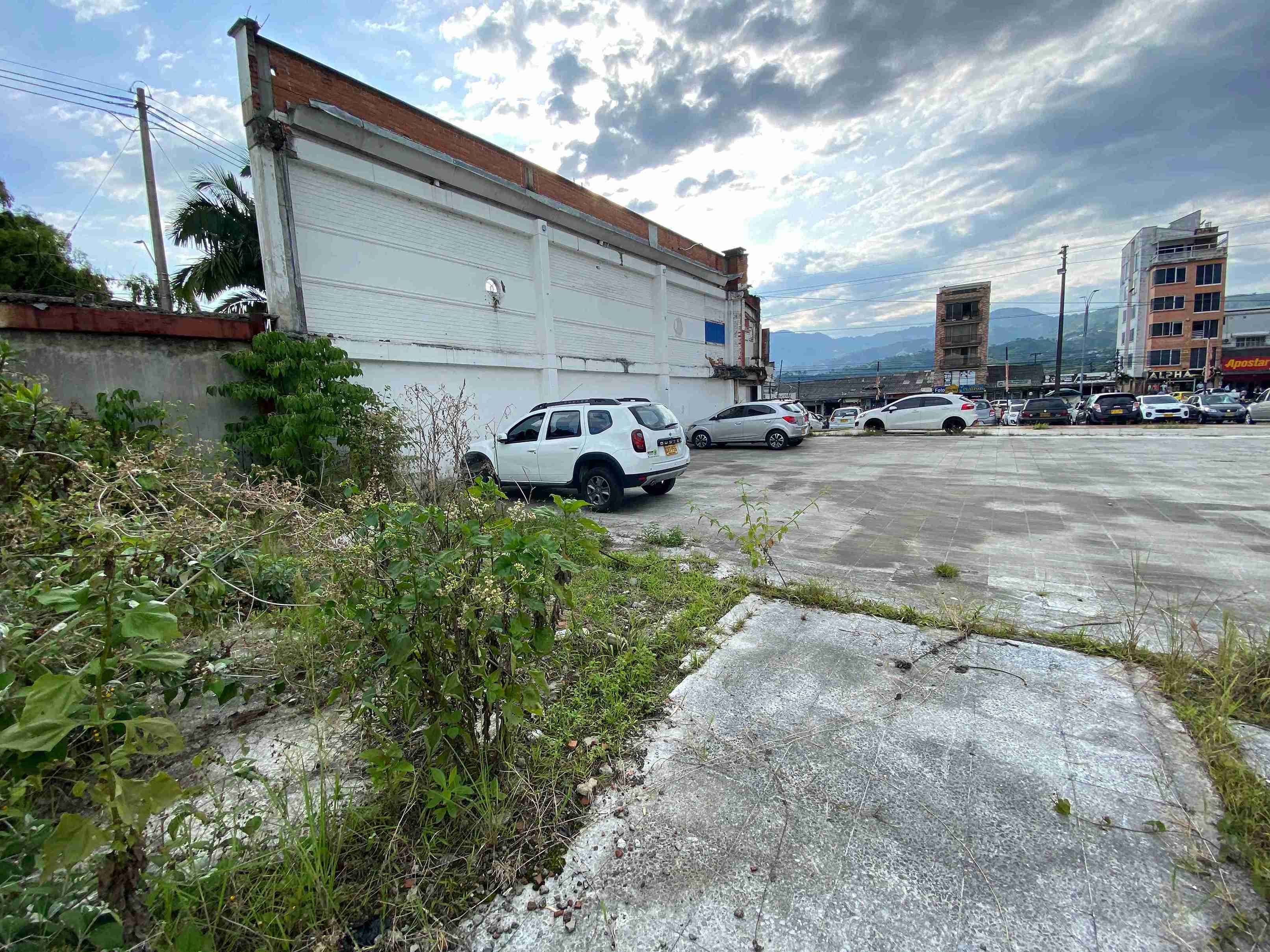 Foto de Lote / terreno en Venta en Av ferrocarril, Dosquebradas - 2 - 279056568