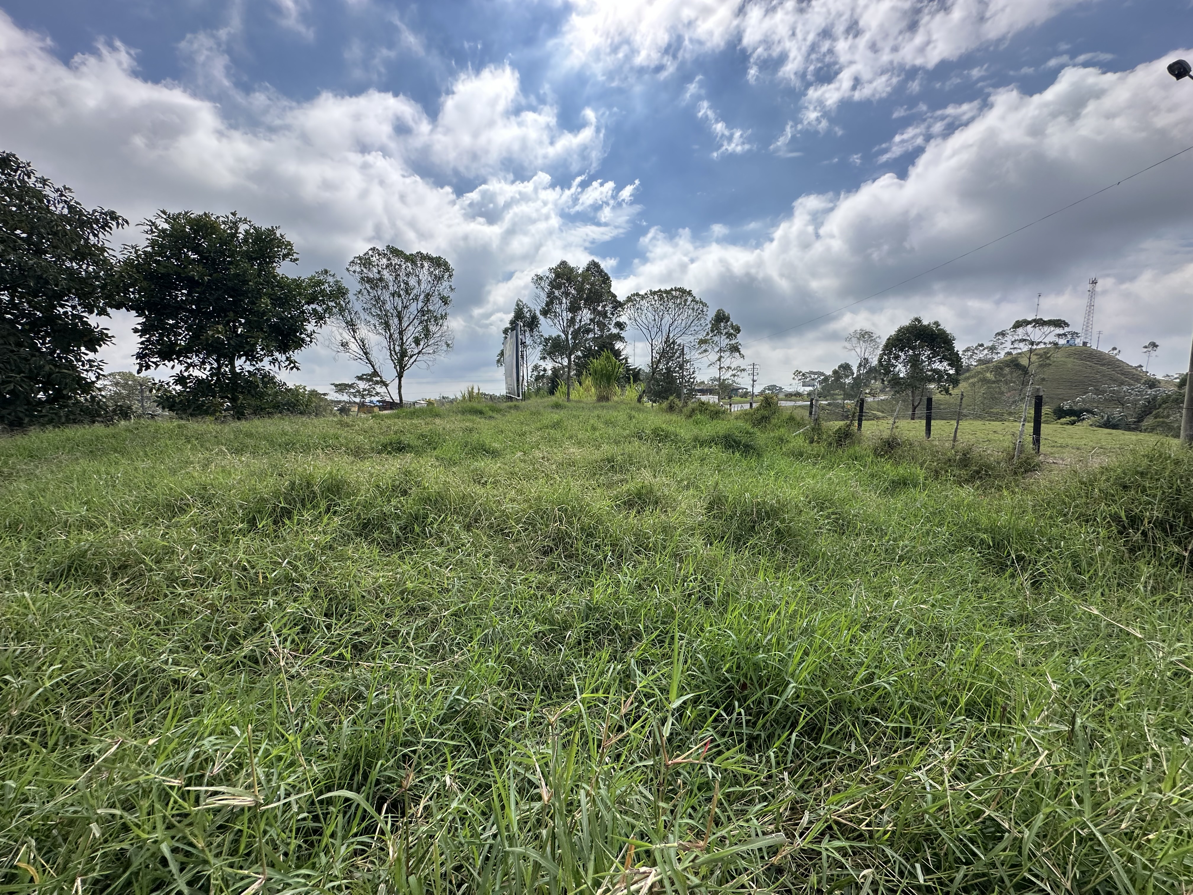Foto de Lote / terreno en Venta en Via circasia, Armenia  - 13 - 279070024