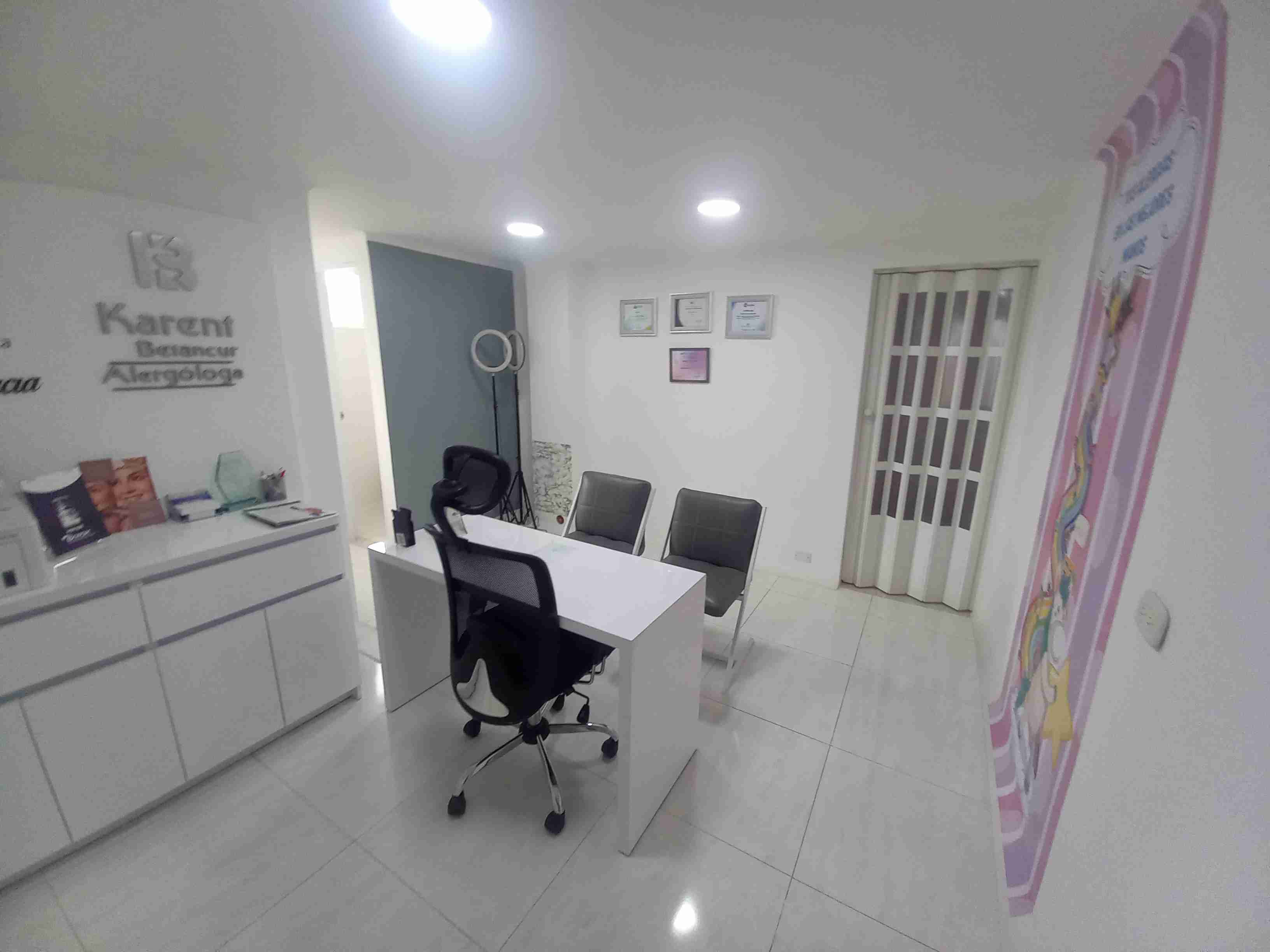 Foto de Consultorio en Venta en Los rosales, Manizales - 1 - 279056624