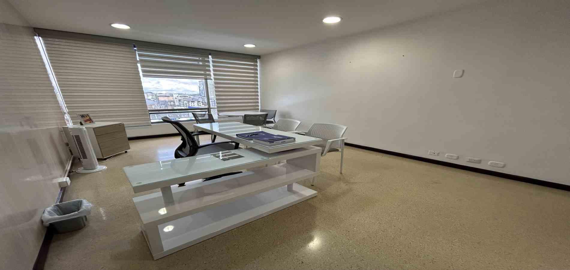 Foto de Oficina en Arriendo en Centro, Pereira - 2 - 279068183