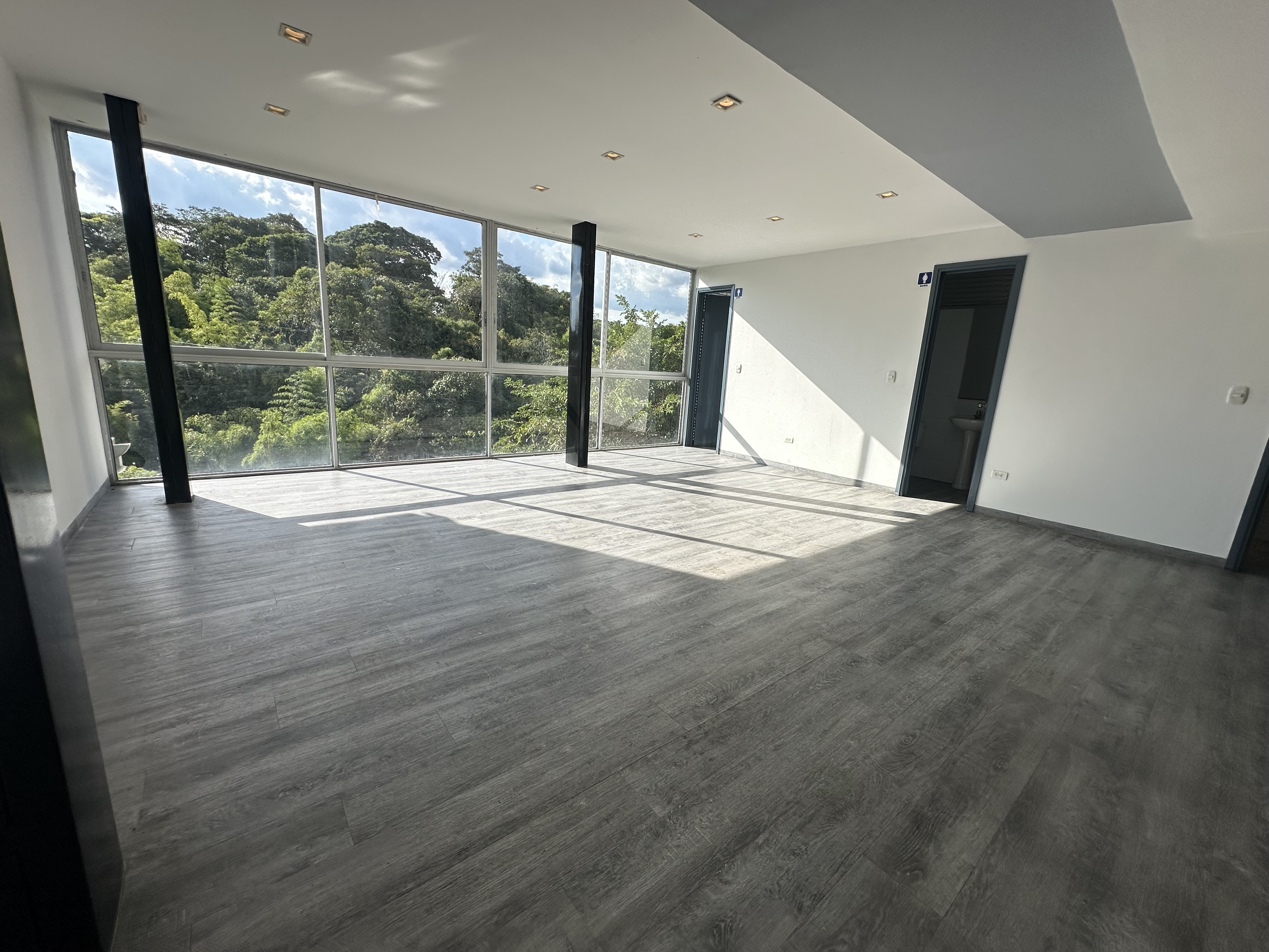 Foto de Local en Venta en Av bolivar, Armenia  - 32 - 279069736