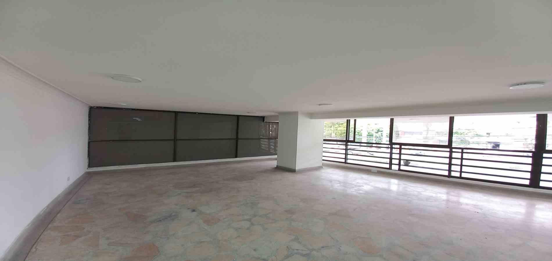 Foto de Local en Arriendo en Avenida 30 de agosto, Pereira - 3 - 279066493